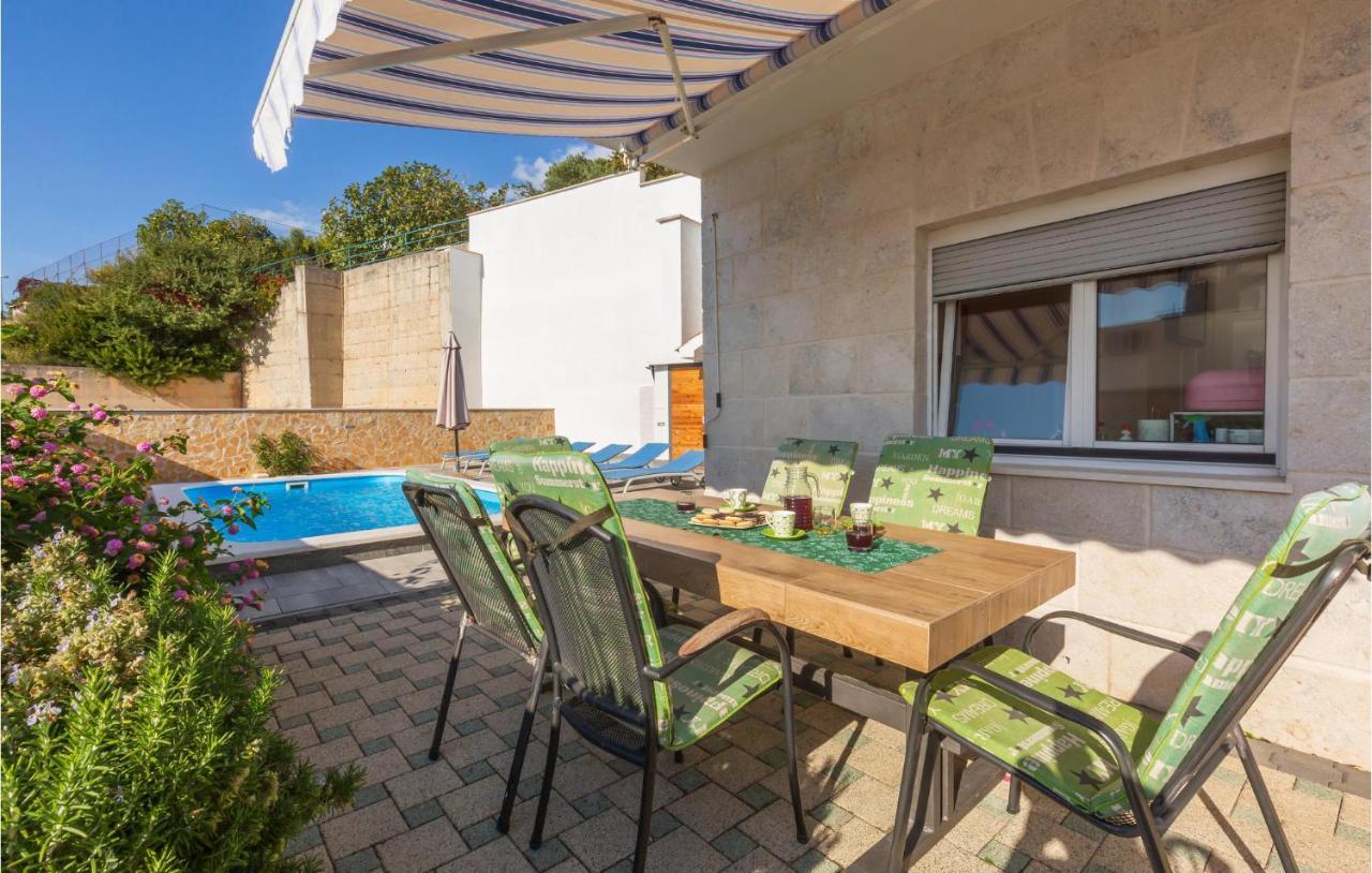 Lovely Home In Makarska With Wifi Exterior photo