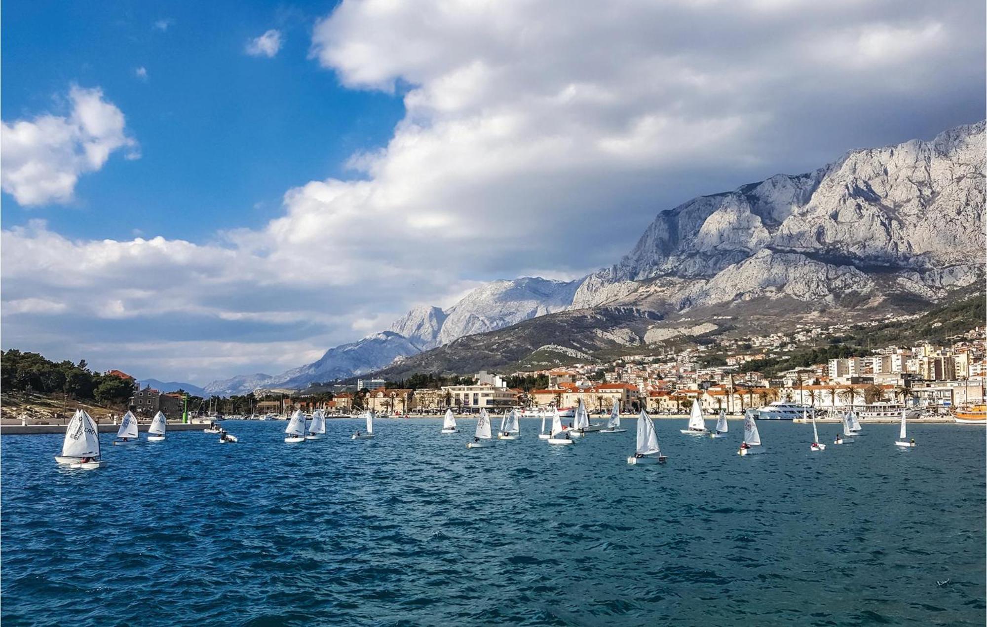 Lovely Home In Makarska With Wifi Exterior photo